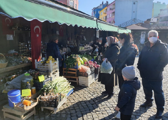 Silivri köy pazarı Vatandaşı ucuz gıda ile buluşturuyor